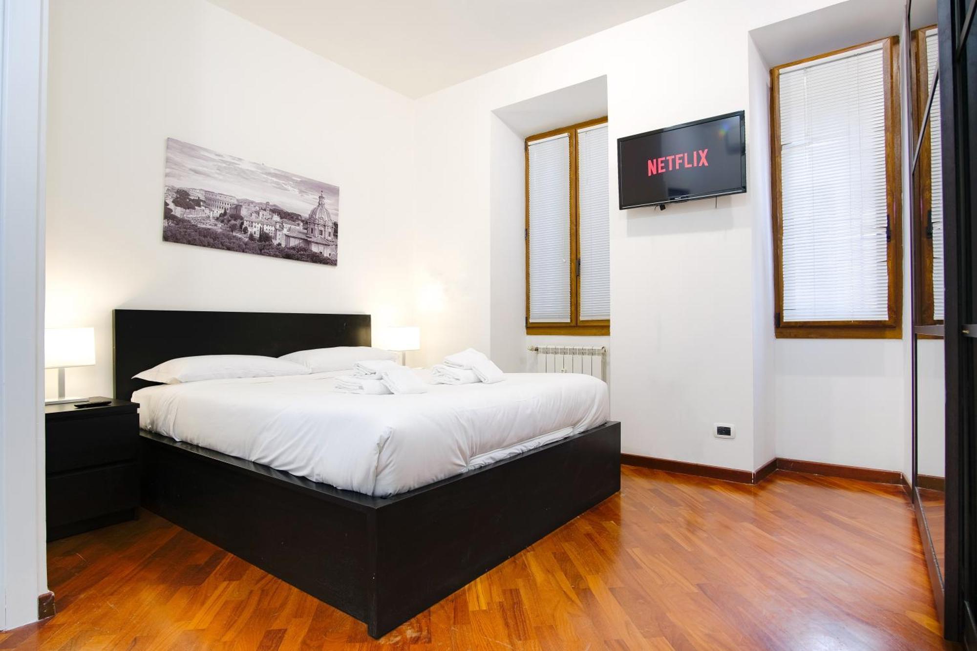 Elegantis San Giovanni - Easily Get To The Historic Center, Metro, Tram And Bus Are Nearby Apartment