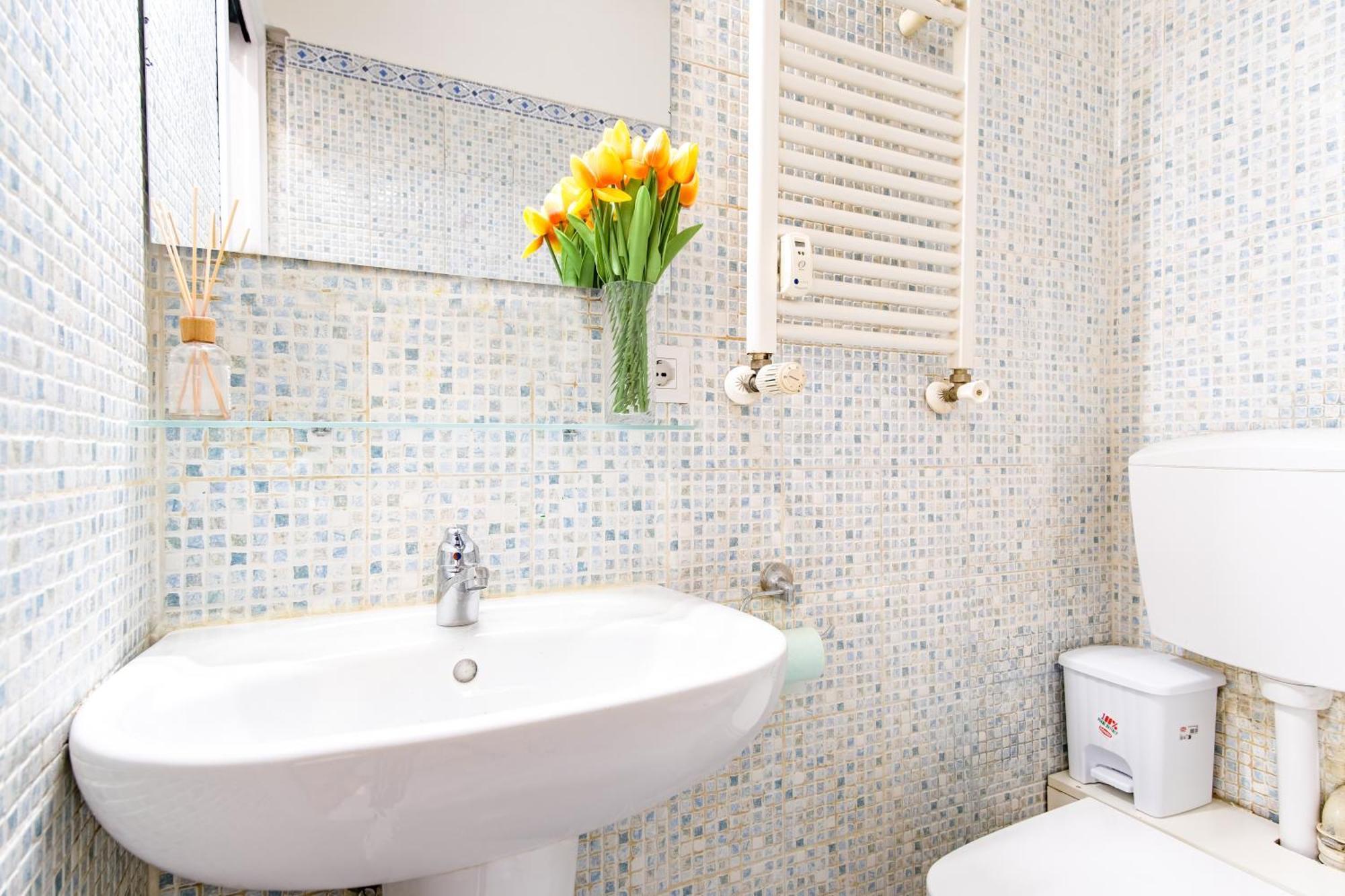Elegantis San Giovanni - Easily Get To The Historic Center, Metro, Tram And Bus Are Nearby * Roma